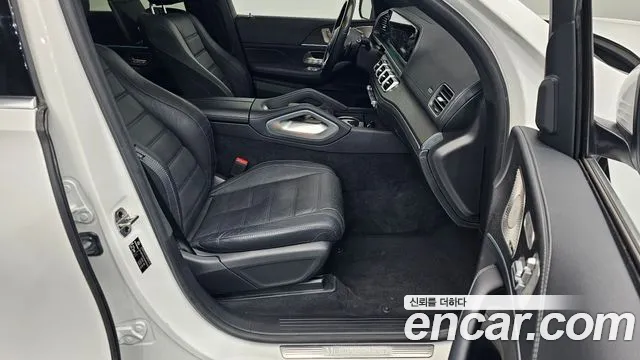 Mercedes-Benz GLS-Class 2023 — фото 18