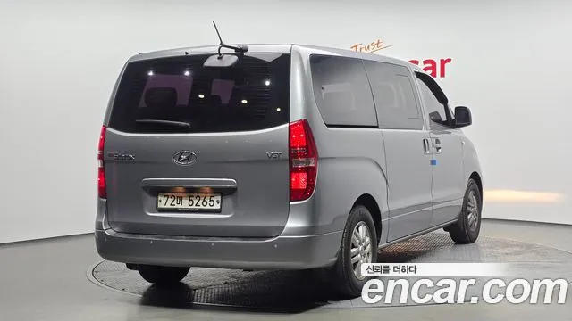 Hyundai Starex 2017 — фото 2