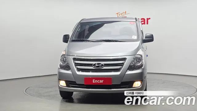 Hyundai Starex 2017 — фото 3