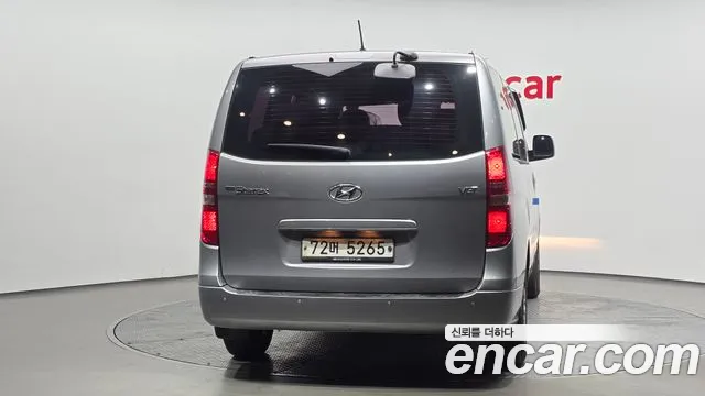 Hyundai Starex 2017 — фото 4