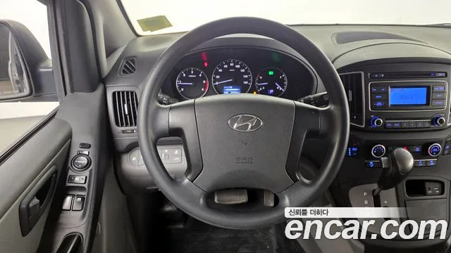 Hyundai Starex 2017 — фото 20