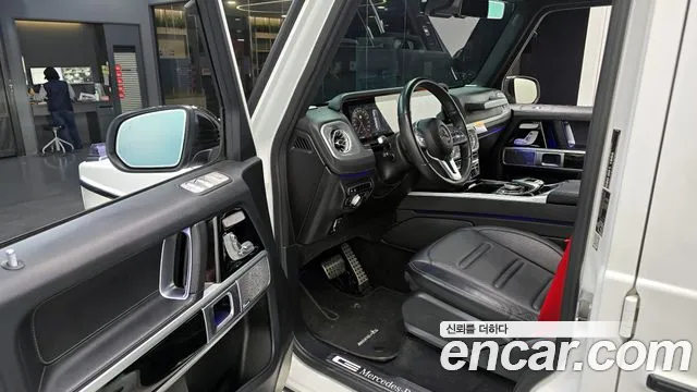 Mercedes-Benz G-Class 2023 — фото 13