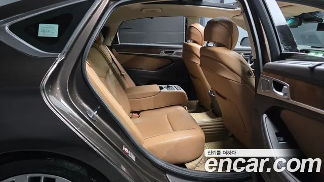 Genesis G80 2017 — фото 12