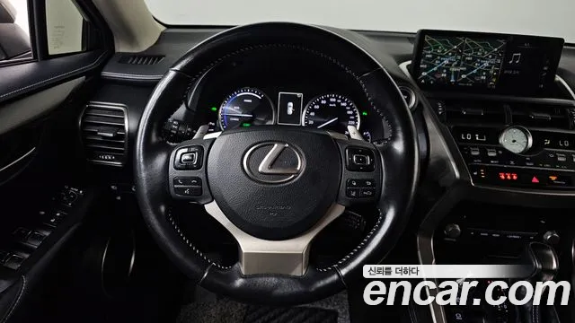 Lexus NX 2019 — фото 18