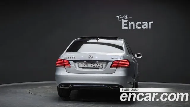 Mercedes-Benz E-Class 2014 — фото 4