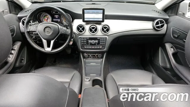 Mercedes-Benz GLA-Class 2015 — фото 7
