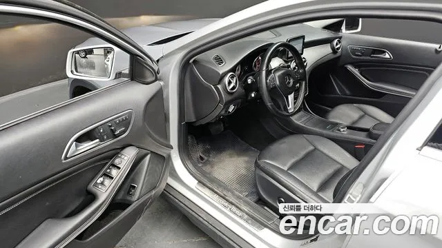 Mercedes-Benz GLA-Class 2015 — фото 12