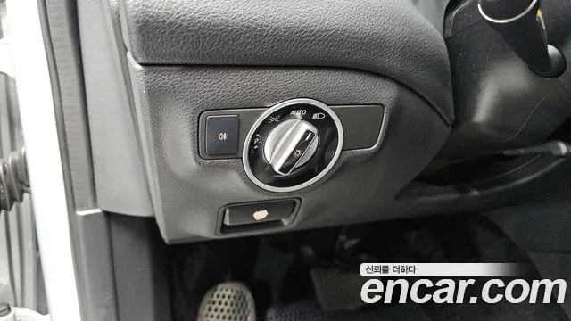 Mercedes-Benz GLA-Class 2015 — фото 17