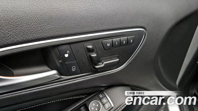 Mercedes-Benz GLA-Class 2015 — фото 18
