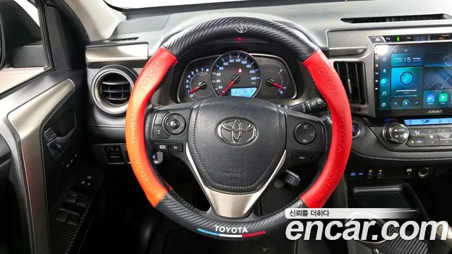 Toyota RAV4 2015 — фото 13