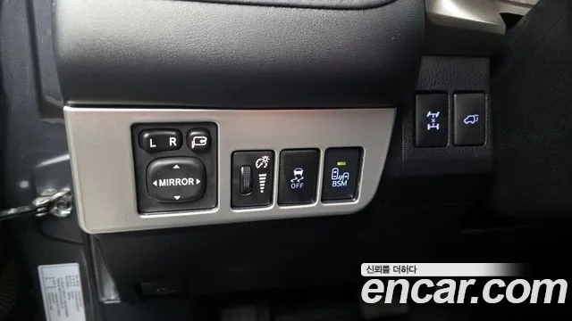 Toyota RAV4 2015 — фото 16