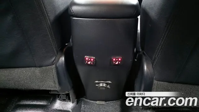 Toyota RAV4 2015 — фото 18
