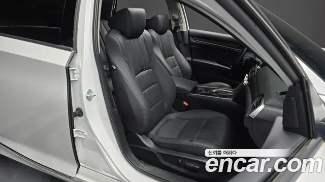 Honda Accord 2022 — фото 18