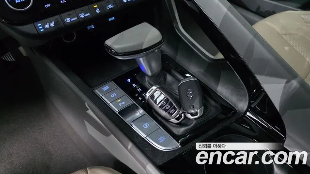 Hyundai AVANTE 2023 — фото 12