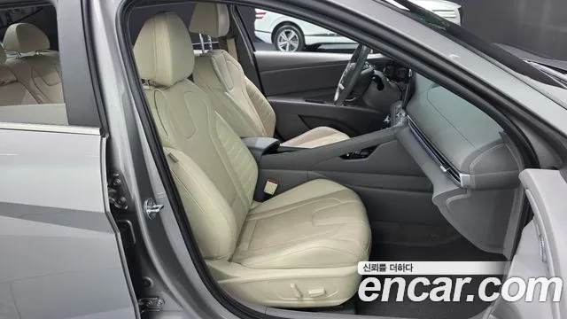 Hyundai AVANTE 2023 — фото 16