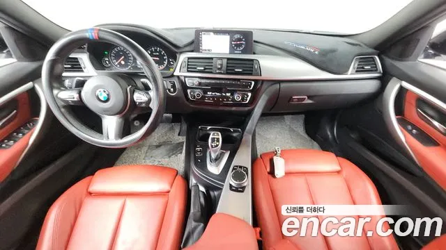 BMW 3-Series 2018 — фото 10