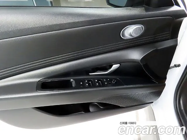 Hyundai AVANTE 2024 — фото 15