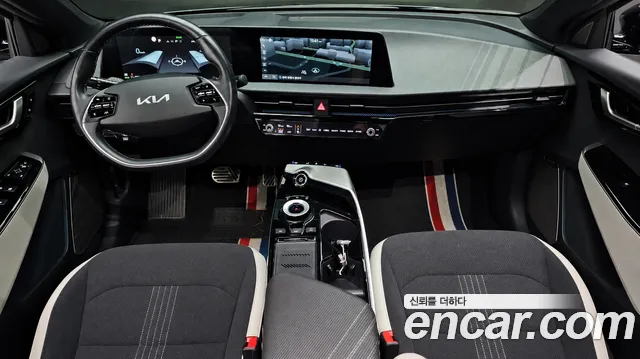 Kia EV6 2022 — фото 10