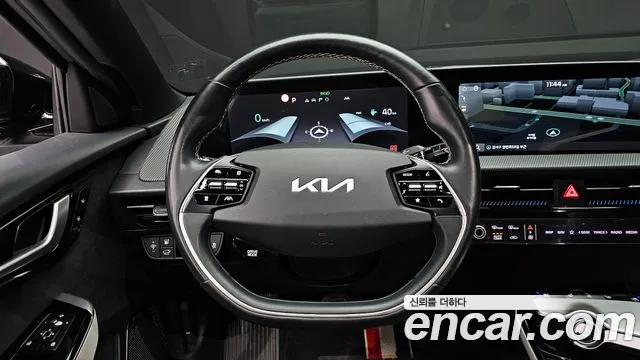 Kia EV6 2022 — фото 19