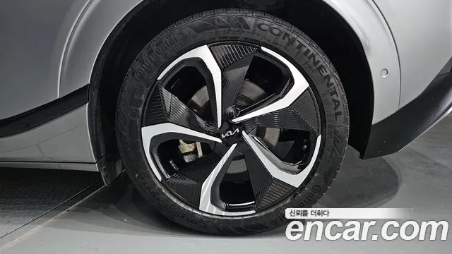 Kia EV6 2022 — фото 7