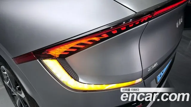 Kia EV6 2022 — фото 9