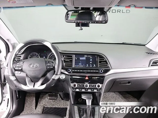 Hyundai AVANTE 2019 — фото 14