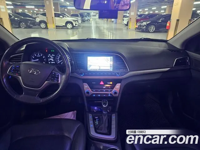 Hyundai AVANTE 2016 — фото 6