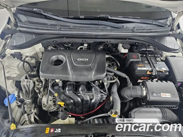 Hyundai AVANTE 2016 — фото 20