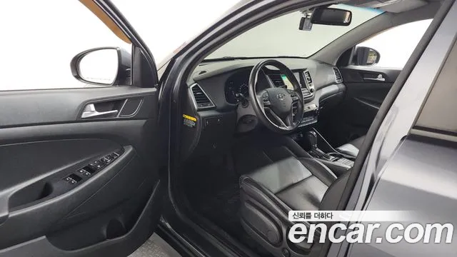 Hyundai Tucson 2017 — фото 13