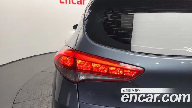 Hyundai Tucson 2017 — фото 9