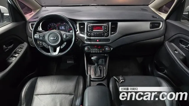 Kia Carens 2015 — фото 7
