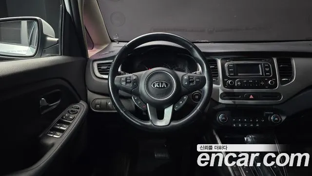 Kia Carens 2015 — фото 13