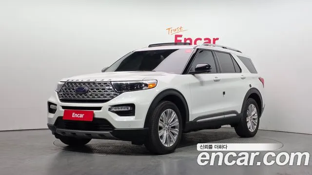 Ford Explorer 2021 — фото 1