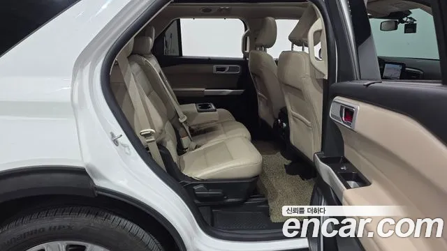 Ford Explorer 2021 — фото 18