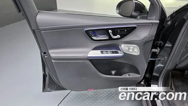 Mercedes-Benz GLC-Class 2025 — фото 14