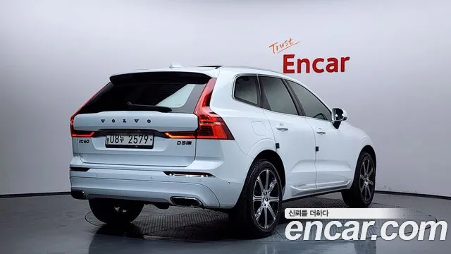 Volvo XC60 2019 — фото 2
