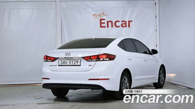 Hyundai AVANTE 2017 — фото 2
