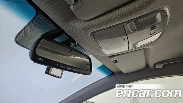 Hyundai AVANTE 2017 — фото 15
