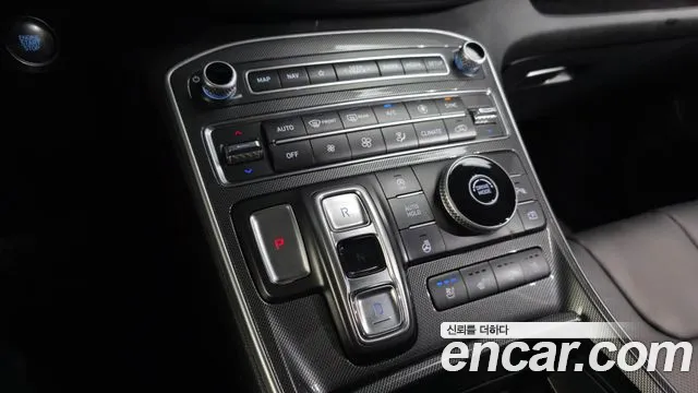 Hyundai Santafe 2023 — фото 12