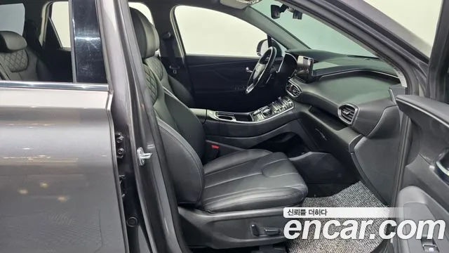 Hyundai Santafe 2023 — фото 17