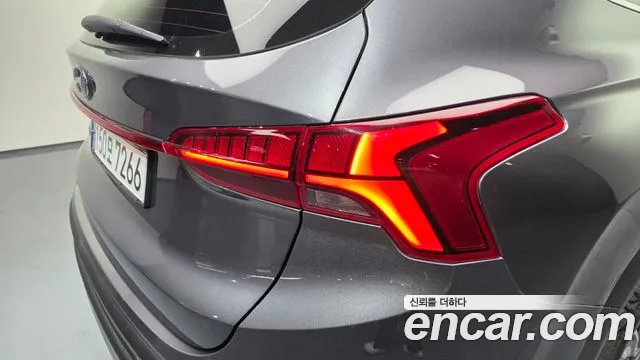 Hyundai Santafe 2023 — фото 9