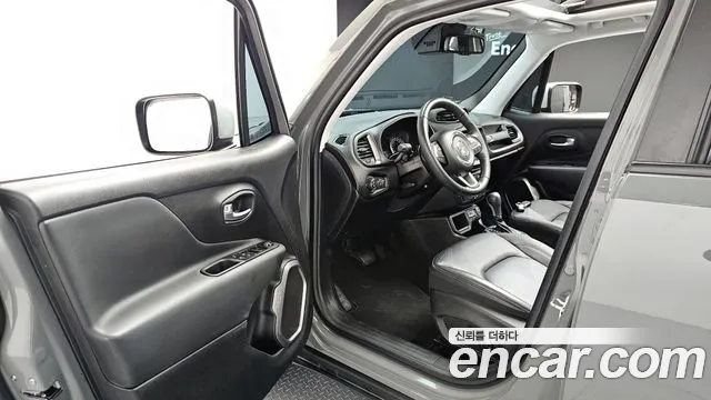 Jeep Renegade 2022 — фото 13