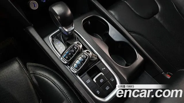 Hyundai Santafe 2019 — фото 9