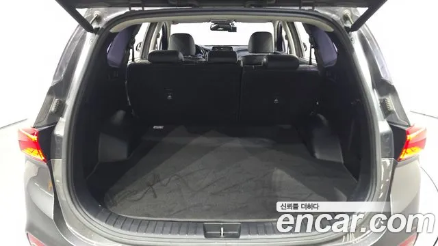 Hyundai Santafe 2019 — фото 20