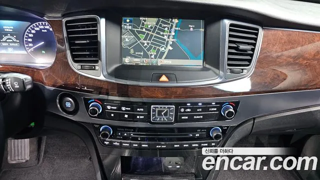 Hyundai Equus 2014 — фото 14
