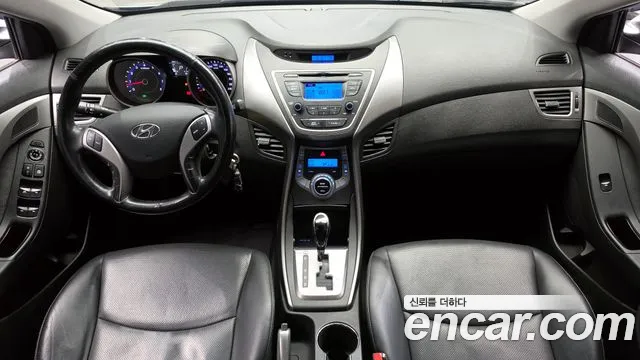 Hyundai AVANTE 2014 — фото 10