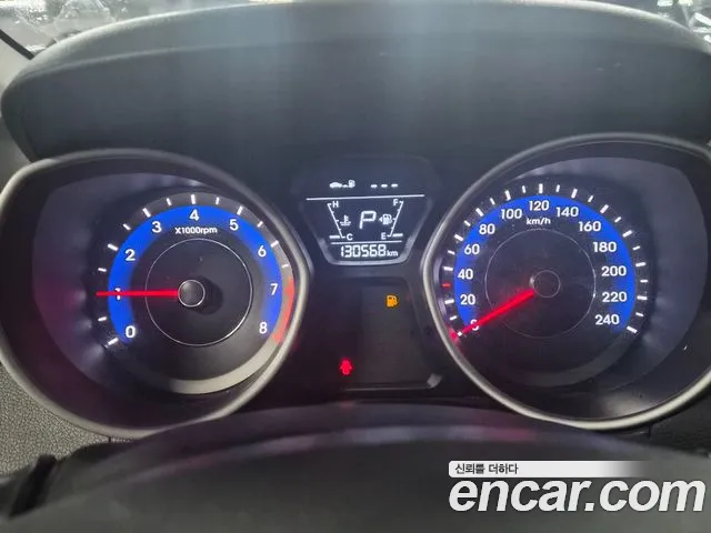 Hyundai AVANTE 2015 — фото 6