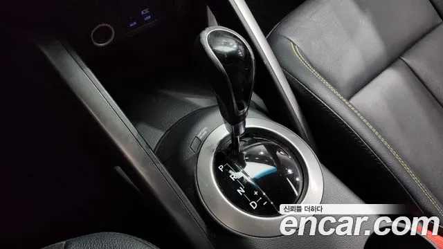 Hyundai Veloster 2016 — фото 12