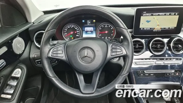 Mercedes-Benz C-Class 2018 — фото 15