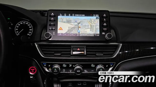 Honda Accord 2022 — фото 19